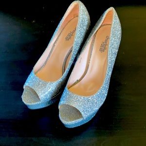Silver Glitter Heals
